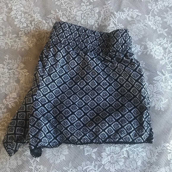 Cute Shorts - Picture 3 of 6